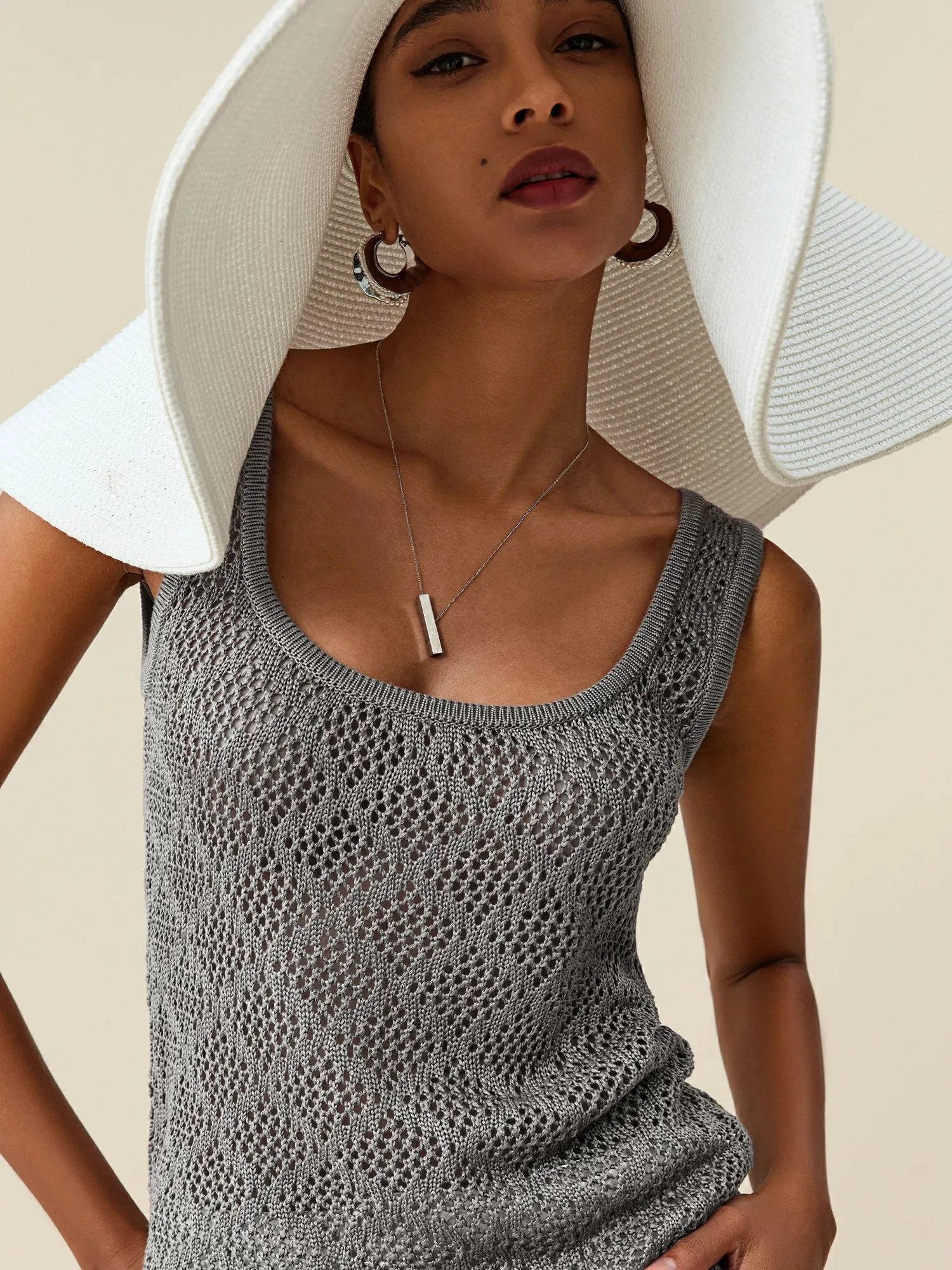 Amoretu Lyocell & Wool U-Neck Simple Vest
