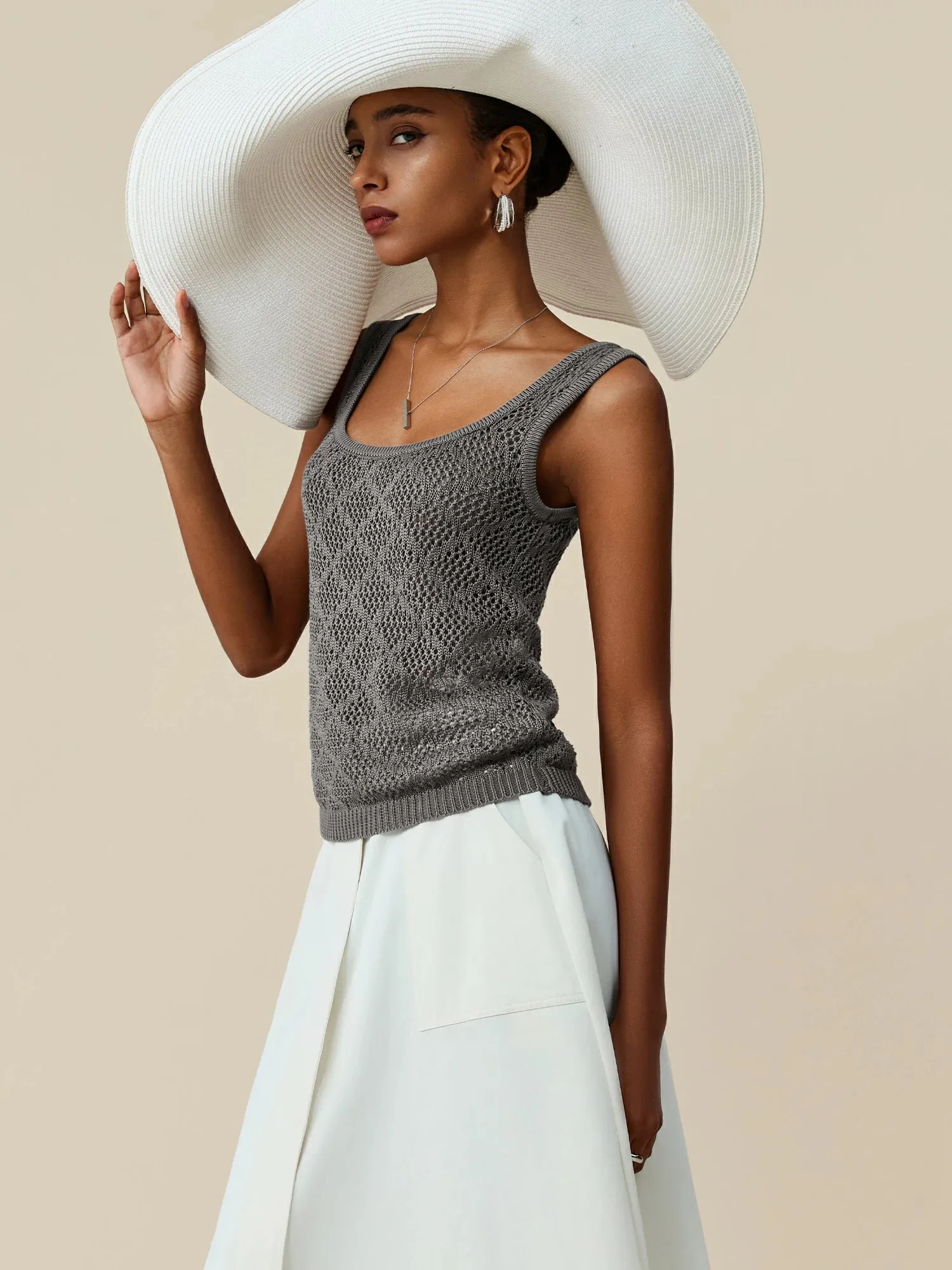 Amoretu Lyocell & Wool U-Neck Simple Vest
