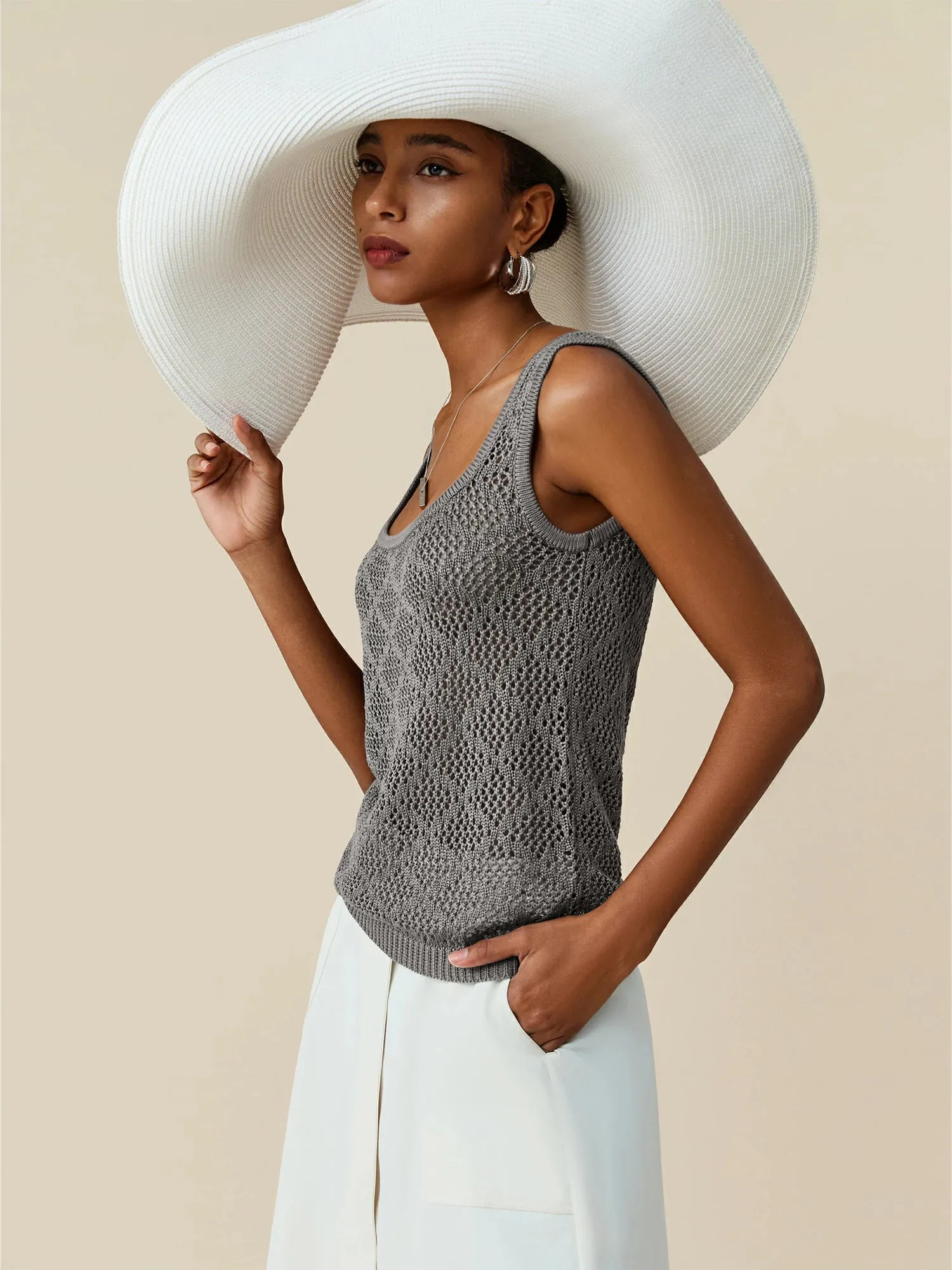 Amoretu Lyocell & Wool U-Neck Simple Vest