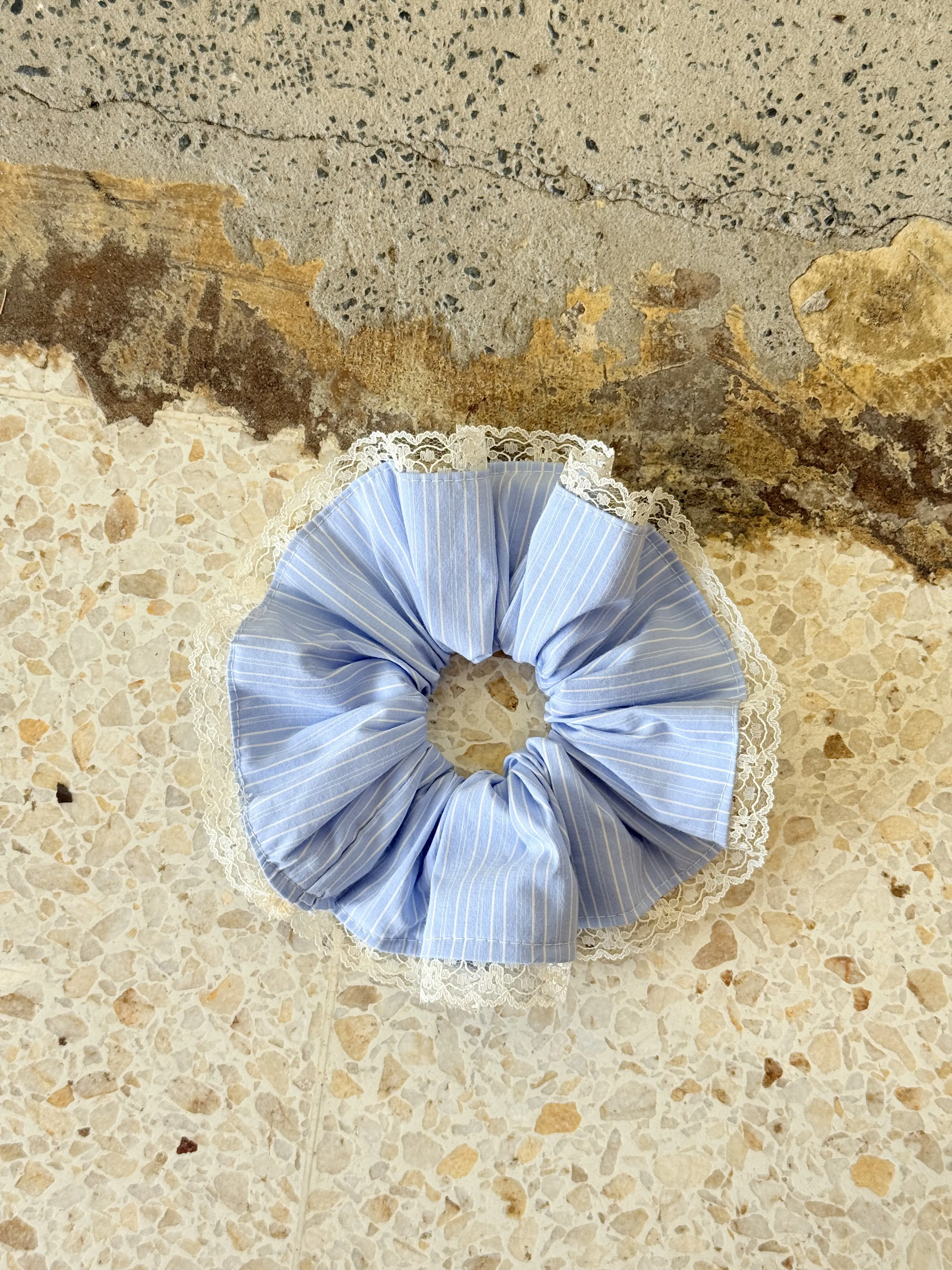 BREEZY | DECORATIVE SCRUNCHIE