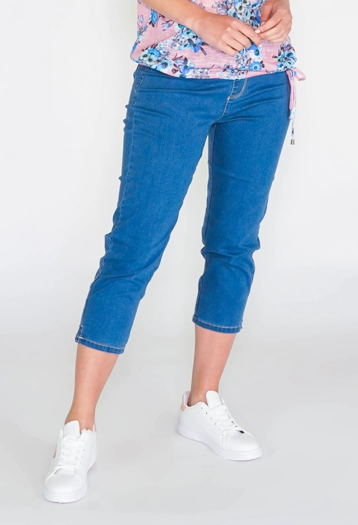 SUDDENLY SLIMMER PULL ON DENIM CAPRI